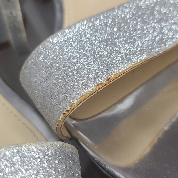 Y2K style Betsey Johnson silver glitter block heels size 7 - Picture 5 of 12